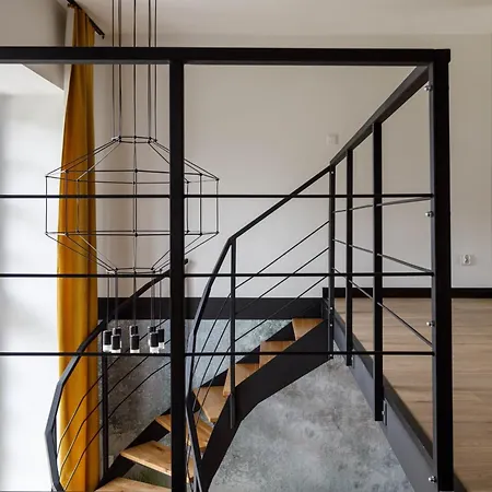 Apartment Golden - Stylish Loft - Great Location &jana Pawla33
