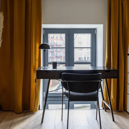 Golden - Stylish Loft - Great Location &jana Pawla33 Apartment *